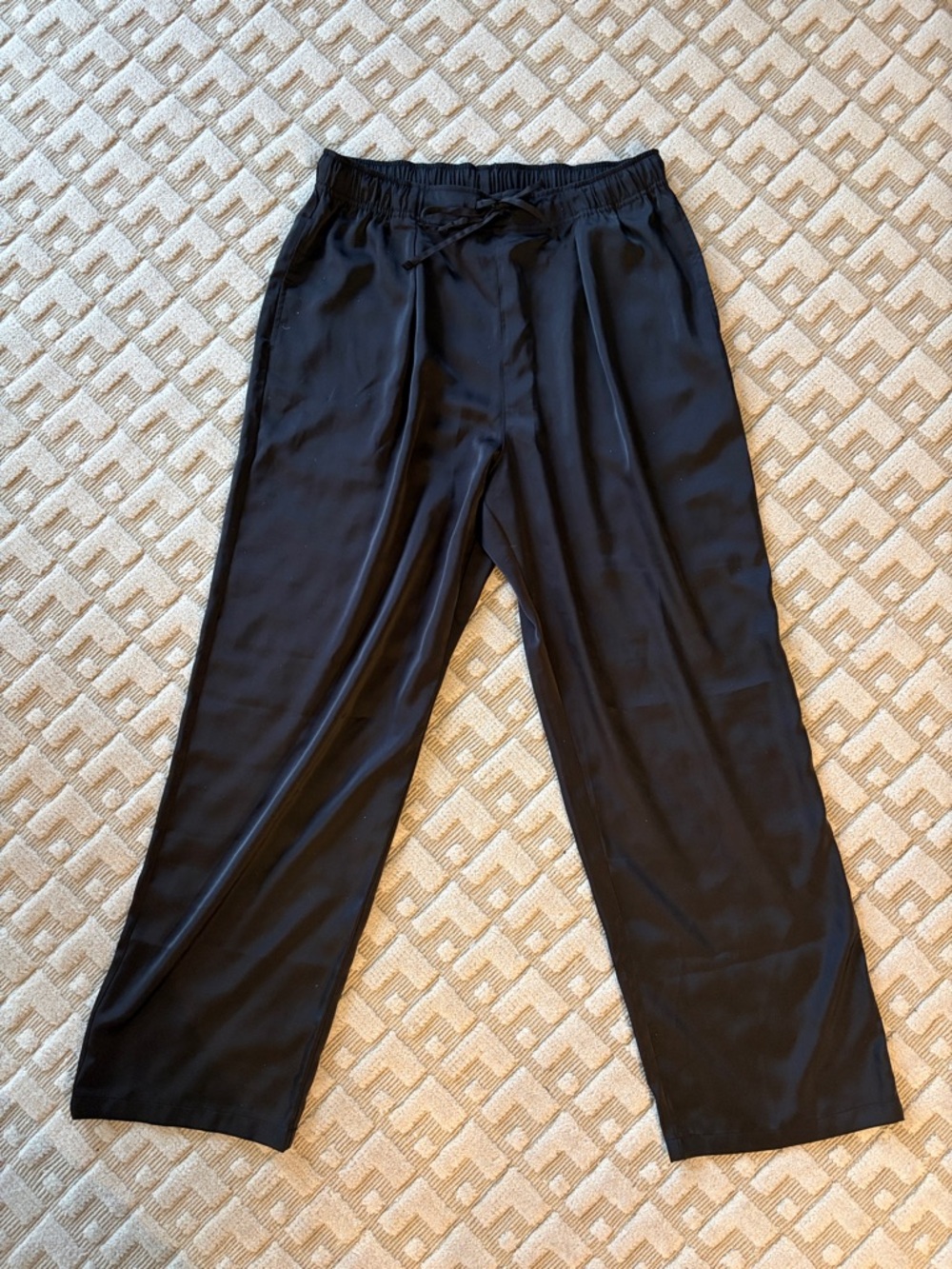 Uniqlo Black Satin Drape Straight Pants Size L
